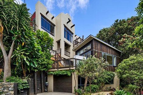 Photo of property in 82 Paremata Road, Paremata, Porirua, 5024