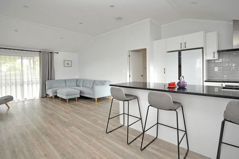 Photo of property in 7/109 Don Buck Road, Massey, Auckland, 0614