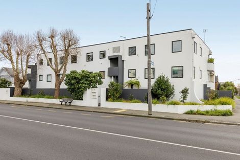 Photo of property in 2/55 Carlton Mill Road, Merivale, Christchurch, 8014