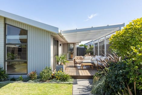 Photo of property in 19 Laurent Place, Greenmeadows, Napier, 4112