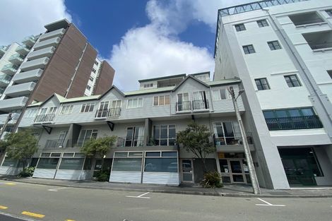 Photo of property in De Vere Apartments, 9/23 Tennyson Street, Te Aro, Wellington, 6011