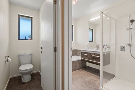 Photo of property in 67 Howards Drive, Lake Hayes, Queenstown, 9304