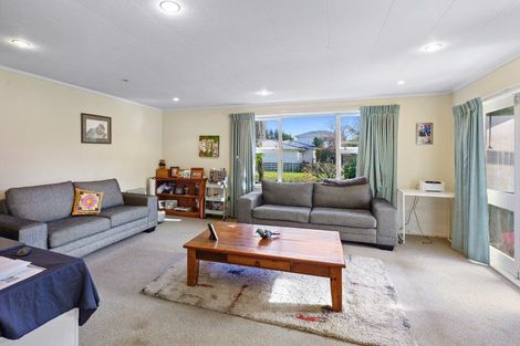 Photo of property in 92 Rahui Road, Otaki, 5512