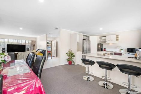 Photo of property in 57 Bellville Drive, Clendon Park, Auckland, 2103