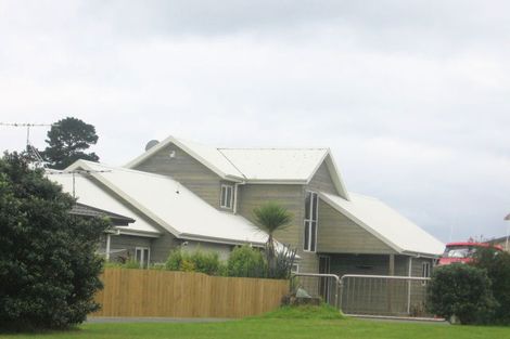 Photo of property in 174 Kowhai Avenue, Matarangi, Whitianga, 3592