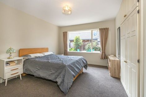 Photo of property in 2/424 Harewood Road, Harewood, Christchurch, 8051