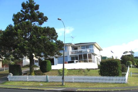 Photo of property in 53 Weatherly Road, Torbay, Auckland, 0630