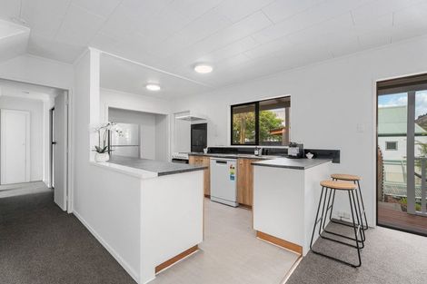 Photo of property in 15a Williams Street, Sunshine Bay, Queenstown, 9300
