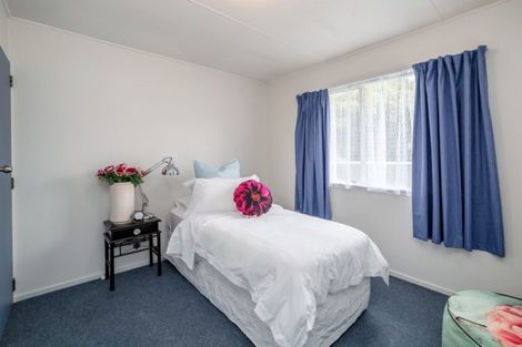 Photo of property in 16 Baillie Crescent, Carterton, 5713