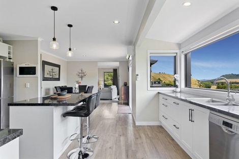 Photo of property in 34 Piro Place, Acacia Bay, Taupo, 3385