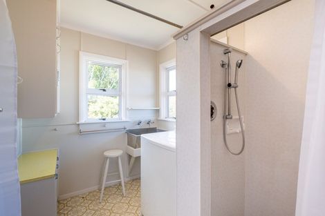 Photo of property in 38 Tawhiti Road, Hawera, 4610