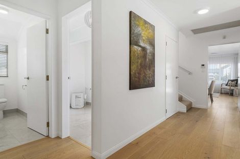 Photo of property in 1 Guildford Place, Bethlehem, Tauranga, 3110