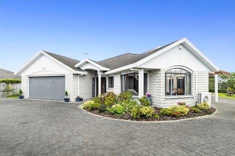 Photo of property in 23 Araroa Place, Papamoa Beach, Papamoa, 3118