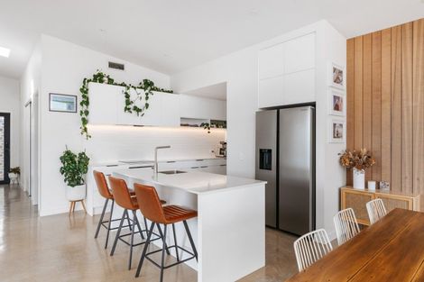 Photo of property in 5 Royal Crescent, Papamoa, 3118