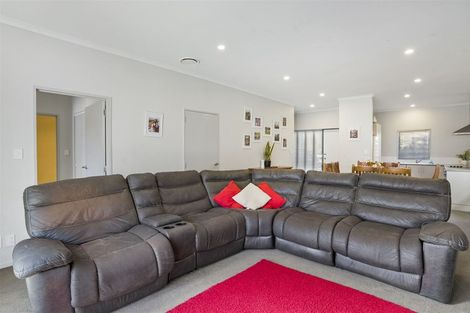 Photo of property in 43 Ipukarea Street, Weymouth, Auckland, 2103