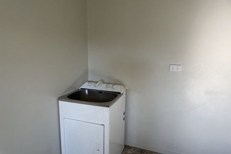 Photo of property in 35 Chesterfield Way, Orewa, 0931