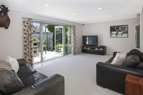 Photo of property in 9 Dunvegan Place, Harewood, Christchurch, 8051