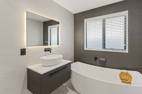 Photo of property in 8 Whitburn Avenue, Halswell, Christchurch, 8025