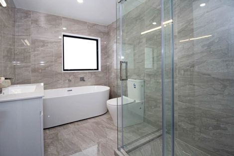 Photo of property in 11 Ballindrait Drive, Flat Bush, Auckland, 2019