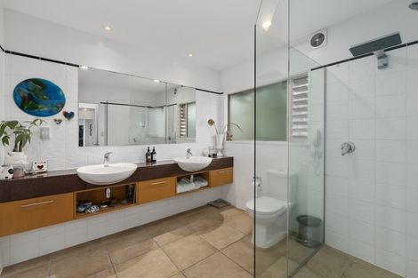 Photo of property in 14 Lansdowne Street, Bayswater, Auckland, 0622