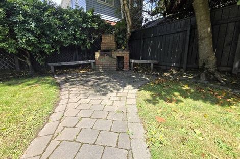 Photo of property in 28 Bay Street, Petone, Lower Hutt, 5012