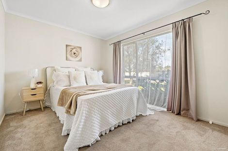 Photo of property in 12 Trevors Place, Pukekohe, 2120