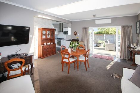 Photo of property in 2 Arthur Street, Holmes Hill, Oamaru, 9401