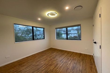 Photo of property in 25 Armstrong Place, New Lynn, Auckland, 0600