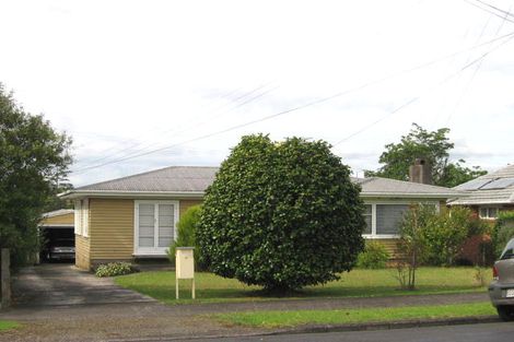 Photo of property in 11 Flanshaw Road, Te Atatu South, Auckland, 0610