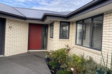 Photo of property in 6 Luxembourg Crescent, Halswell, Christchurch, 8025