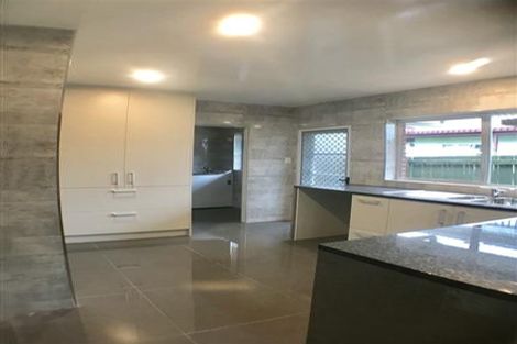 Photo of property in 1/48 View Road, Henderson, Auckland, 0612