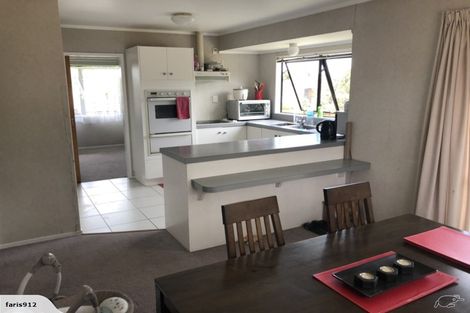 Photo of property in 92 Aviemore Drive, Highland Park, Auckland, 2010