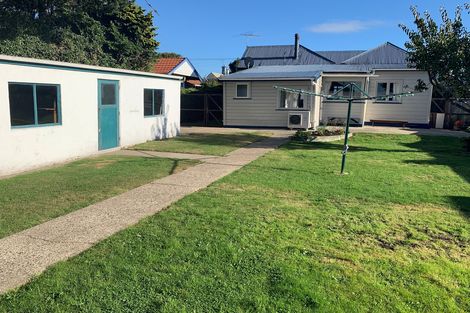Photo of property in 37 Oxford Street, South Dunedin, Dunedin, 9012