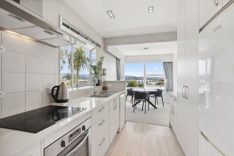 Photo of property in 43 Waitaki Street, Henderson, Auckland, 0612