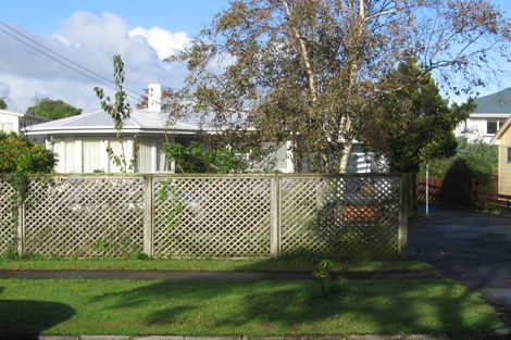 Photo of property in 12 Riverlea Avenue, Pakuranga, Auckland, 2010