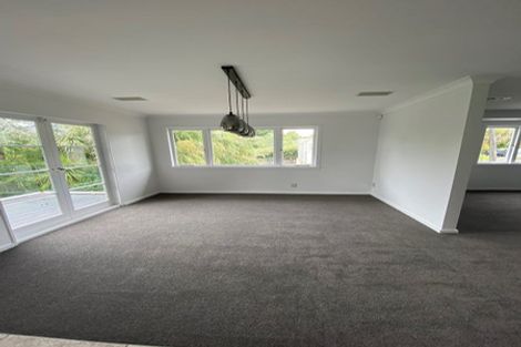 Photo of property in 26 West Lynn Road, Titirangi, Auckland, 0604