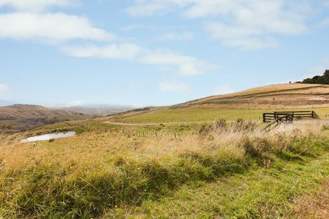 Photo of property in 668b Old Hill Road, Porangahau, 4291
