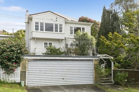 Photo of property in 16 Richmond Avenue, Karori, Wellington, 6012