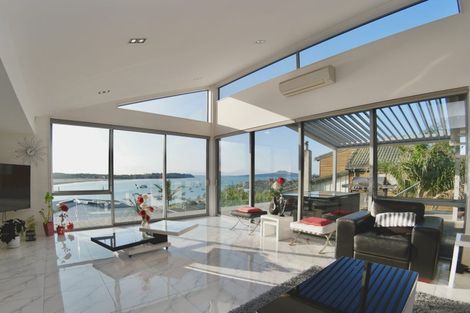 Photo of property in 16 Bucklands Beach Road, Bucklands Beach, Auckland, 2012