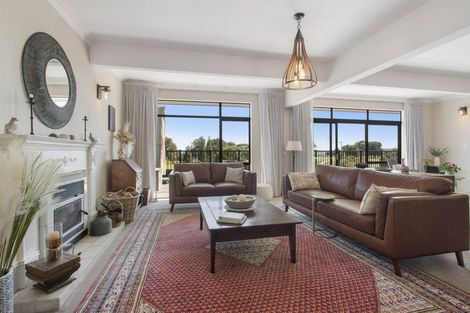 Photo of property in 57 Links View Drive, Omokoroa, 3114