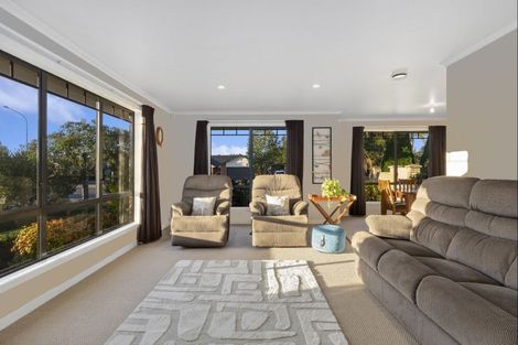 Photo of property in 2 Cooper Crescent, Cambridge, 3434