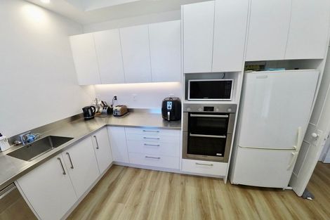 Photo of property in 41 Royal Terrace, Dunedin Central, Dunedin, 9016