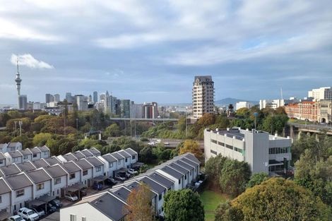Photo of property in Luna Apartments, 6/16p Burton Street, Grafton, Auckland, 1010