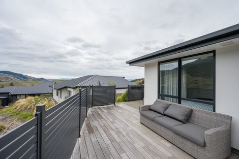 Photo of property in 25 Huntaway Close, Stoke, Nelson, 7011