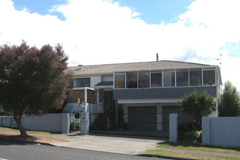 Photo of property in 30 Westpark Drive, West Harbour, Auckland, 0618