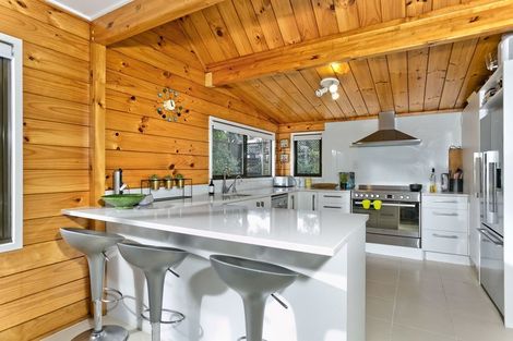 Photo of property in 79 Caribbean Drive, Unsworth Heights, Auckland, 0632