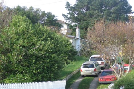 Photo of property in 19 Dorset Grove, Cannons Creek, Porirua, 5024