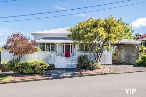 Photo of property in 19 Woodland Road, Johnsonville, Wellington, 6037