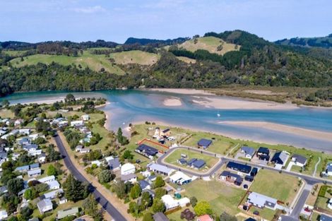 Photo of property in 23 Admiral Drive, Cooks Beach, Whitianga, 3591