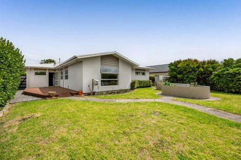 Photo of property in 16 Egmont Street, Patea, 4520